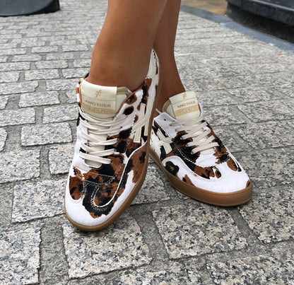 Another Trend A032A4A7 Vaca Cow Print Trainers