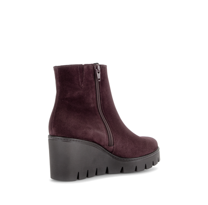 Gabor 8045.01.005 Mulberry Suede Wedge Boots