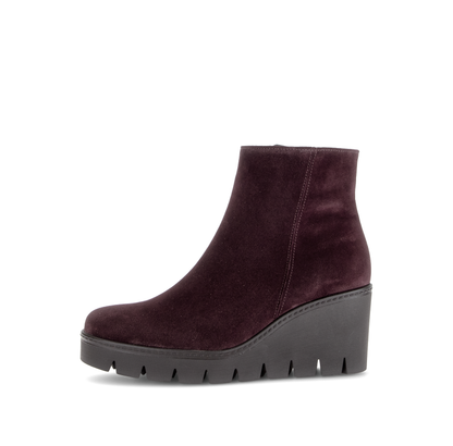 Gabor 8045.01.005 Mulberry Suede Wedge Boots