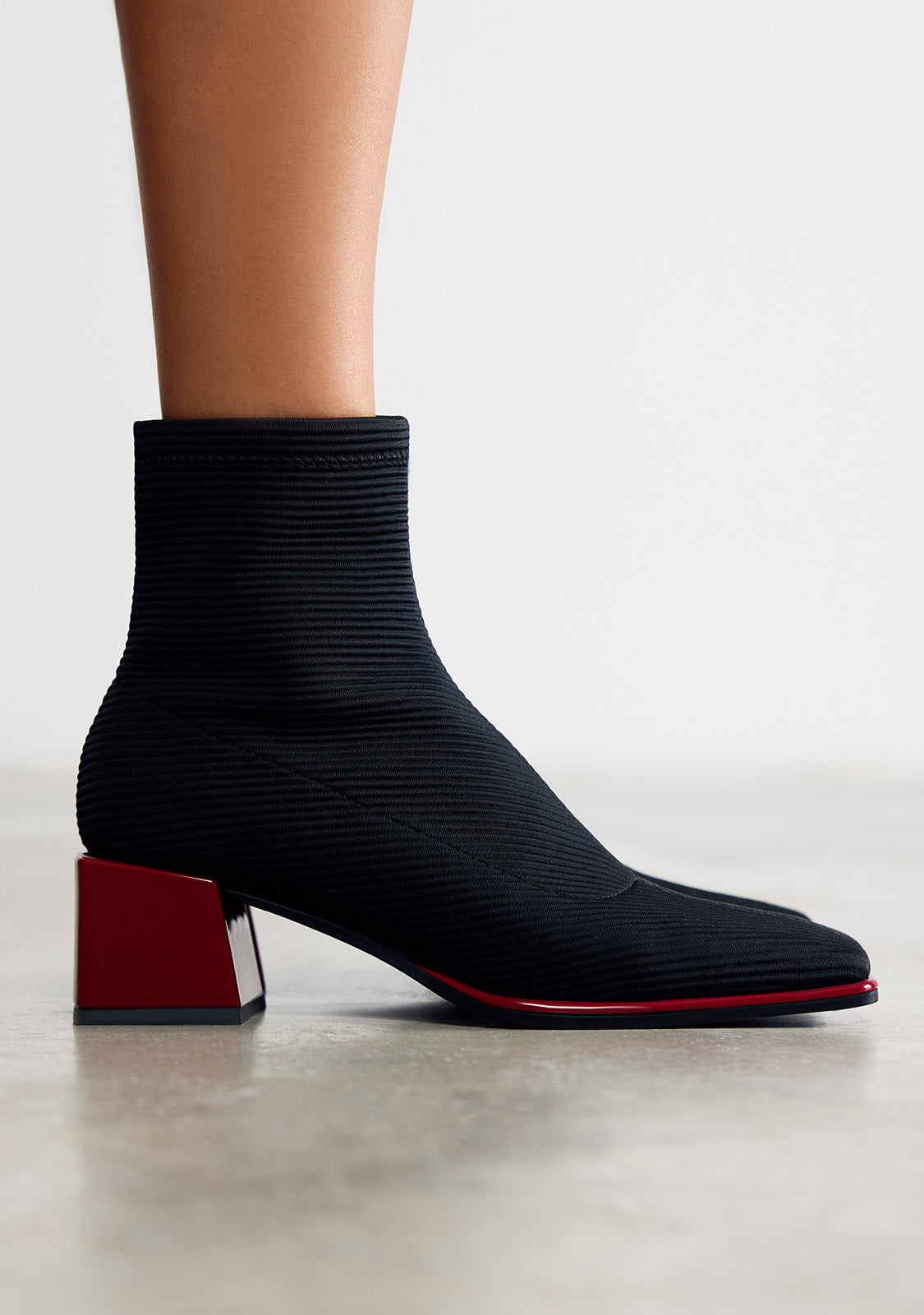 Gioseppo 80683-80683 Black Ankle Sock Boots