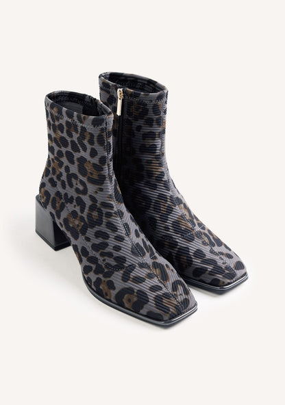Gioseppo 80794-80794 Grey Leopard Print Ankle Sock Boots