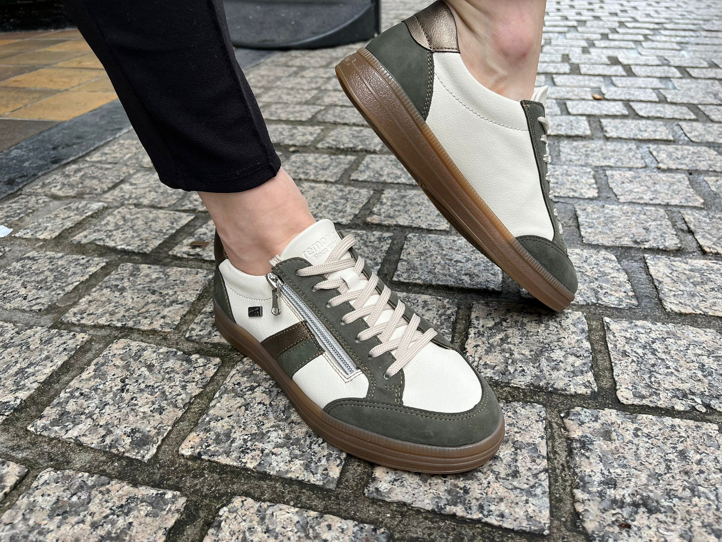 Remonte TEX D2C04-60 Green, Cream & Bronze Combi Trainers with Zip