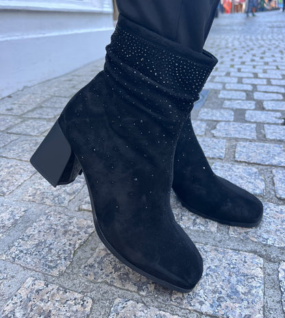 Loretta Vitale C96111 Black Suede with Sparkle Block Heel Boots