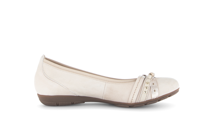 Gabor 84.162.12 Oak Beige Combi Slip On Pumps