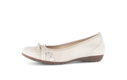 Gabor 84.162.12 Oak Beige Combi Slip On Pumps