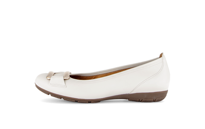 Gabor 84.166.20 Latte Cream & Puder Gold F Fit Slip On Pumps