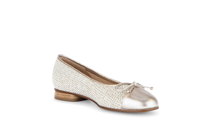Gabor 85.102.42 Cream Weave, Gold Toe & Bow F Fit Slip On Pumps