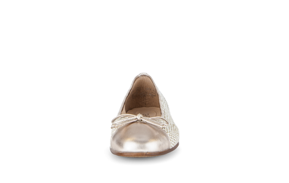 Gabor 85.102.42 Cream Weave, Gold Toe & Bow F Fit Slip On Pumps