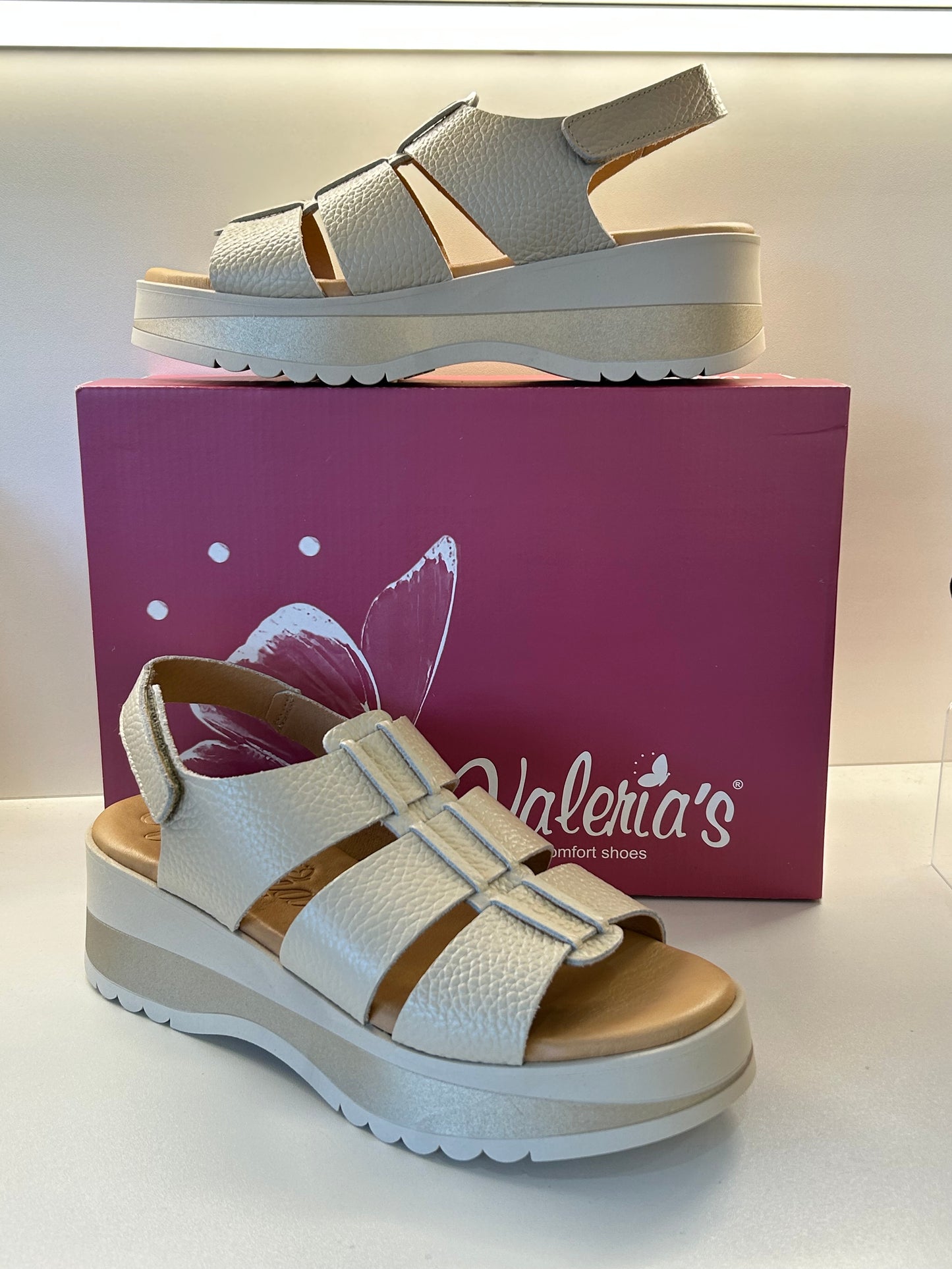 Valeria's 2620 Beige Comfort Sandals