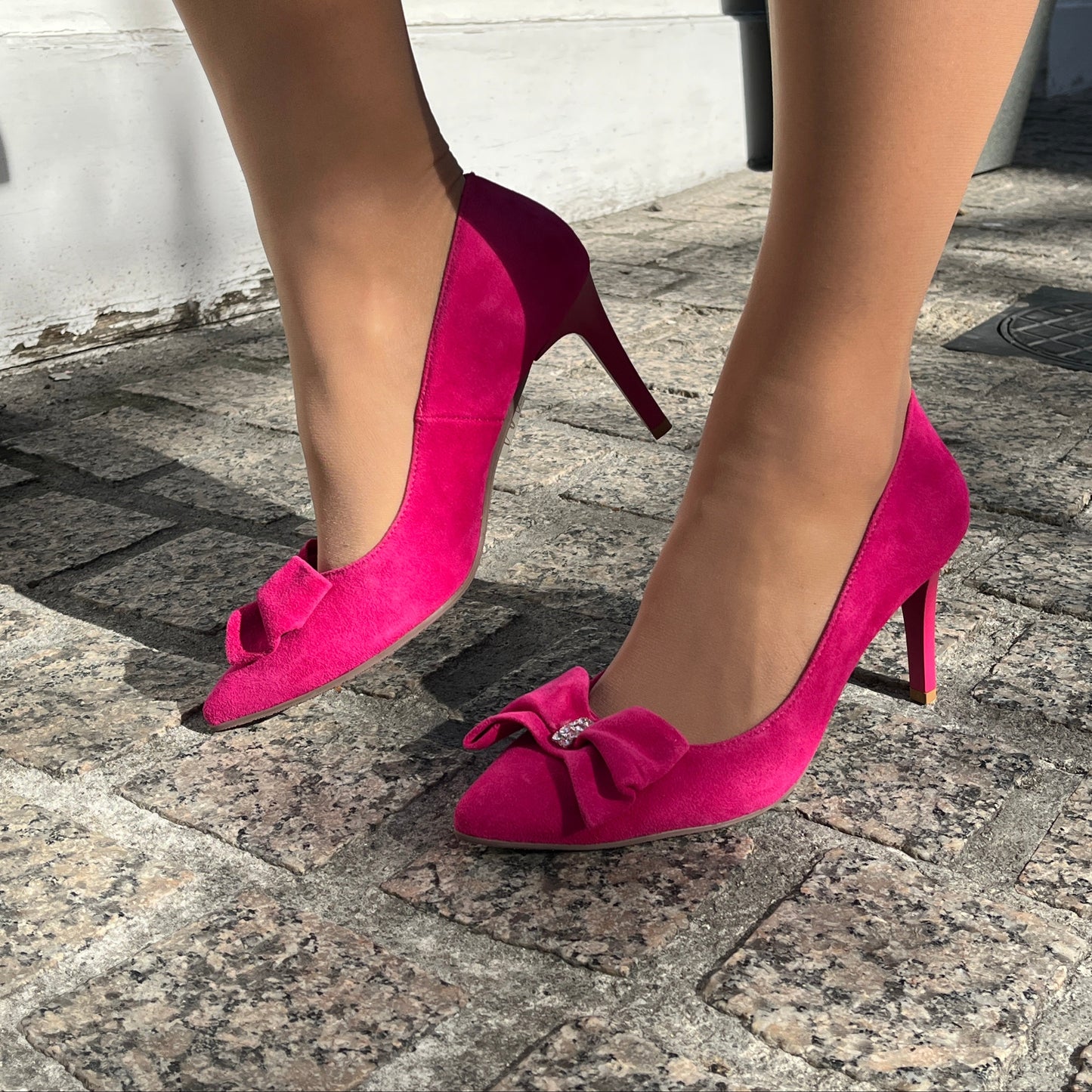 Emis Z8363/F802 Fuchsia 623 Suede Heels with Bow