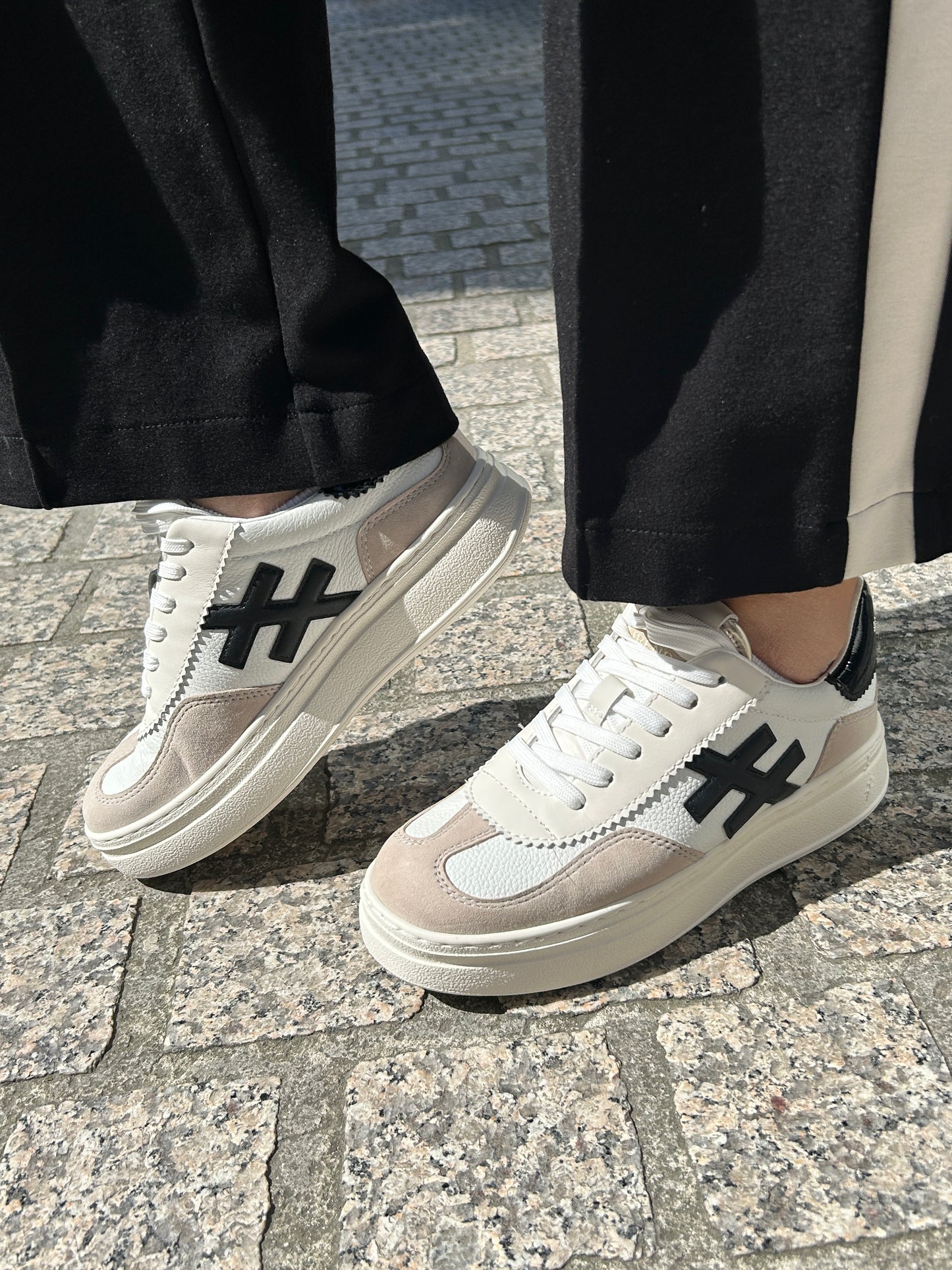 Another Trend A0353100 White, Cream, Black & Grey Thick Sole Trainers