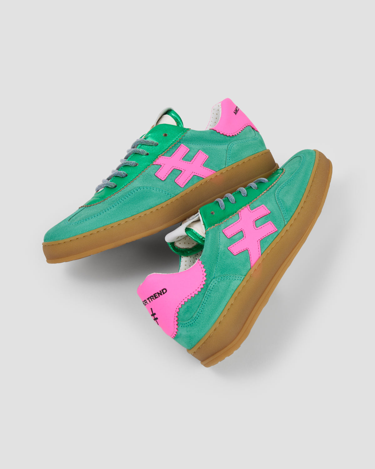 Another Trend A0321162 Vento Green Trainers with Pink Heel & Logo