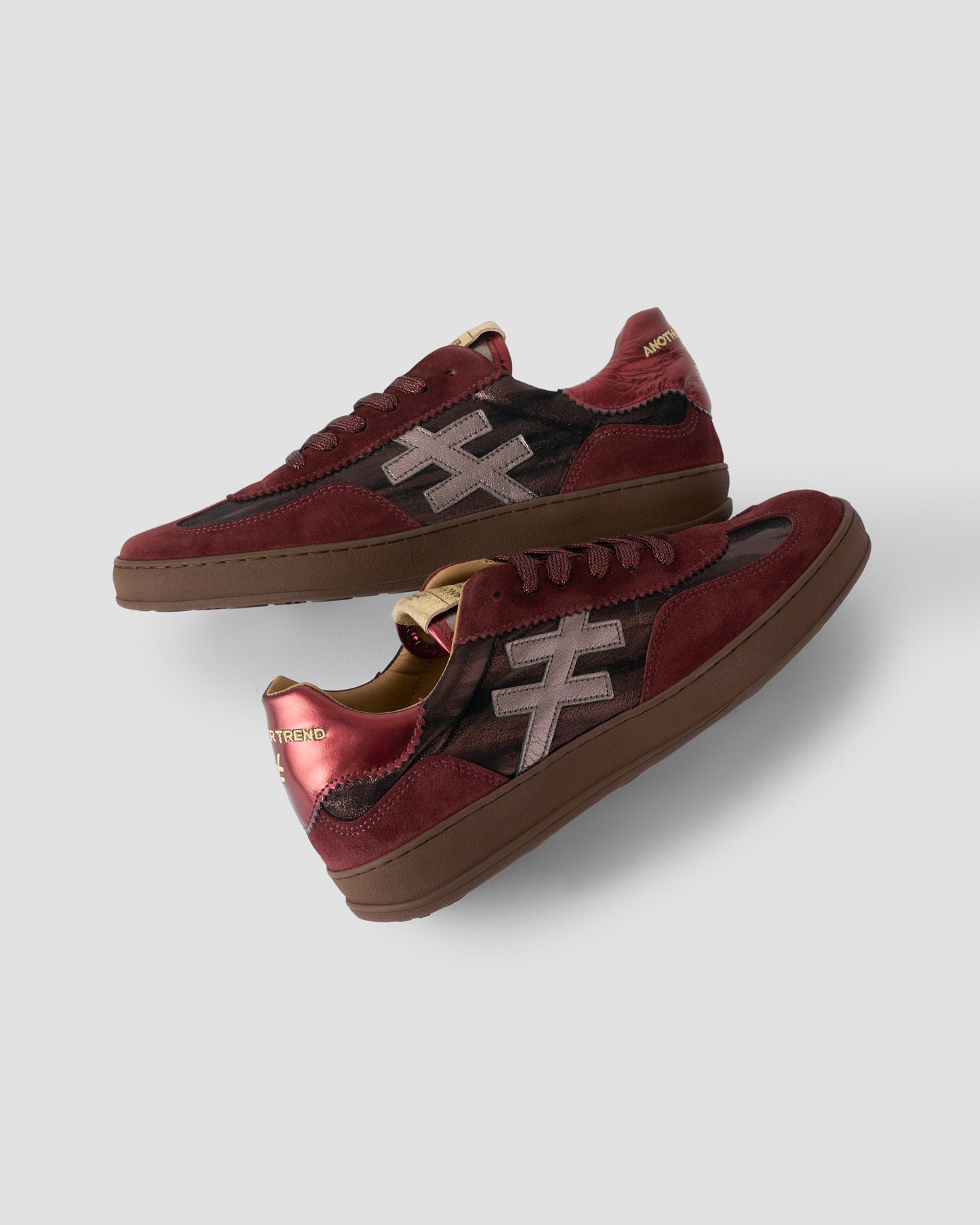 Another Trend A0328357 Burgundy Baby Silk+Vintage Metal Red Trainers