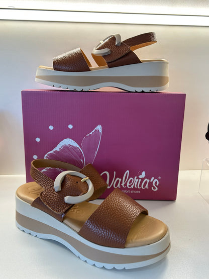 Valeria's 2621 Cuero Comfort Sandals