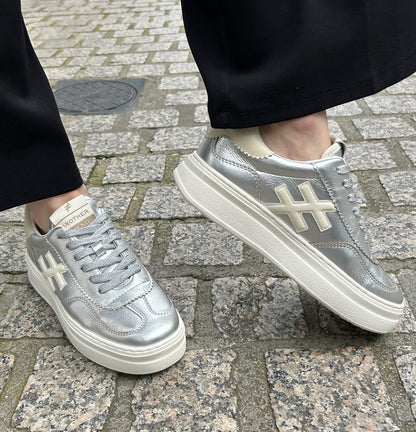 Another Trend A0352641 Plata Silver & Cream Thick Sole Trainers