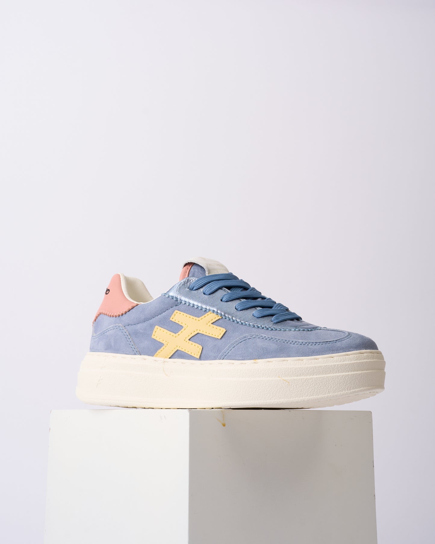 Another Trend A035M326 Jeans Blue & Pink Heel Thick Sole Trainers