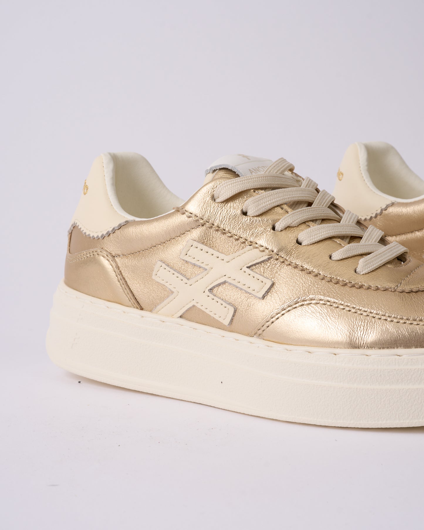 Another Trend A0352643 Platino Gold & Cream Trim Thick Sole Trainers