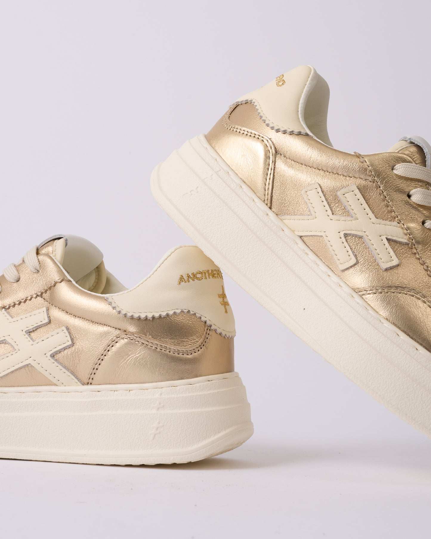 Another Trend A0352643 Platino Gold & Cream Trim Thick Sole Trainers