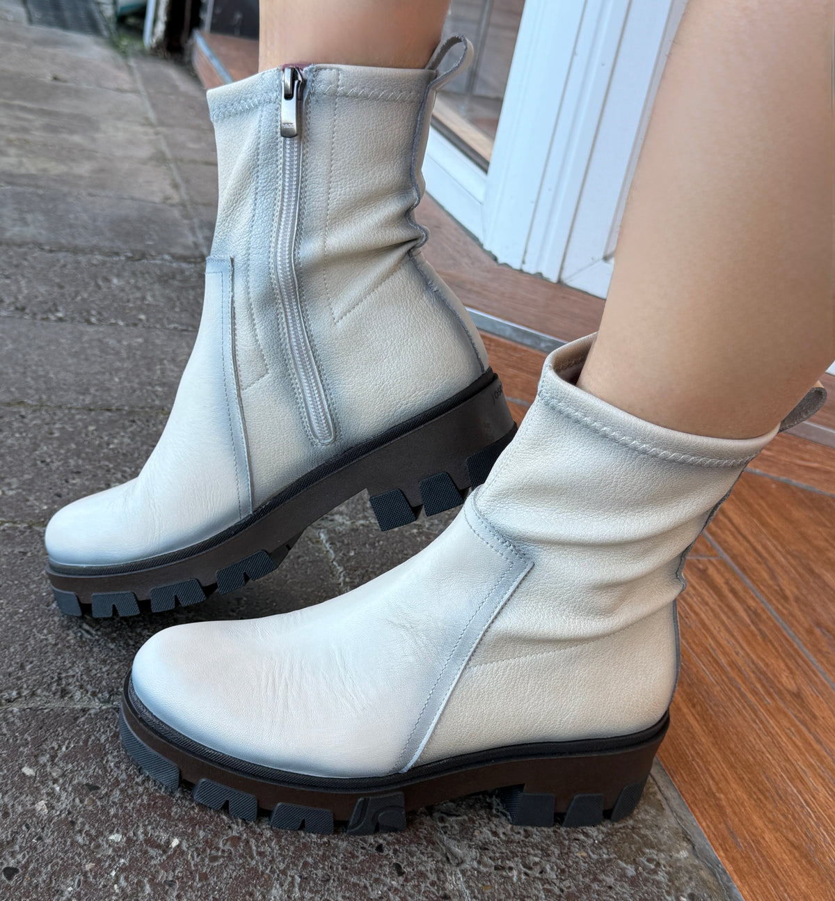 Jose Saenz 3061 Ivory Noelia Vacuno/Ciervo Stretch Sand/Natural Noelia Black/Marron Stretch Ankle Boots