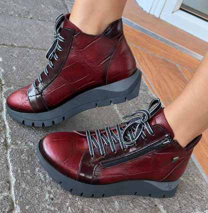 Jose Saenz 2277 Red Croc Lace & Zip Boots