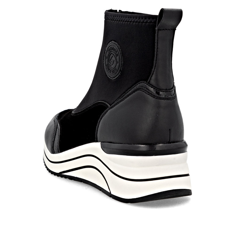 Remonte D0T78-02 Black H Fit Front Zip Boots