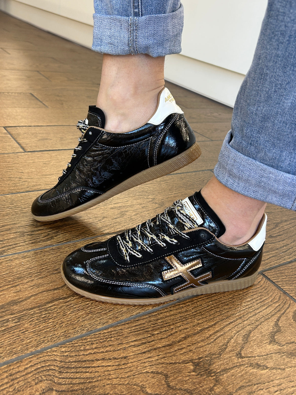 Another Trend A0784705 Sax Lux Black & Gold Trainers
