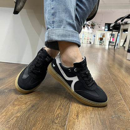 Mustang 1511-303-009 Black Lace Trainers with White Trim