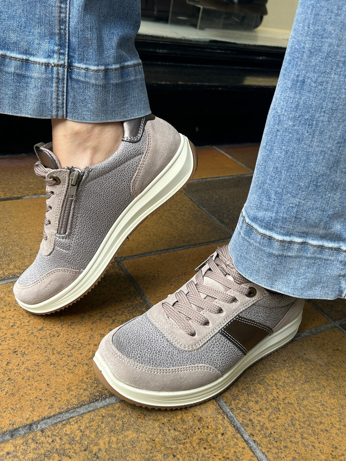 Ara 12-25532 15 Osaka 3.0 Beige Cashmere H Fit Trainers