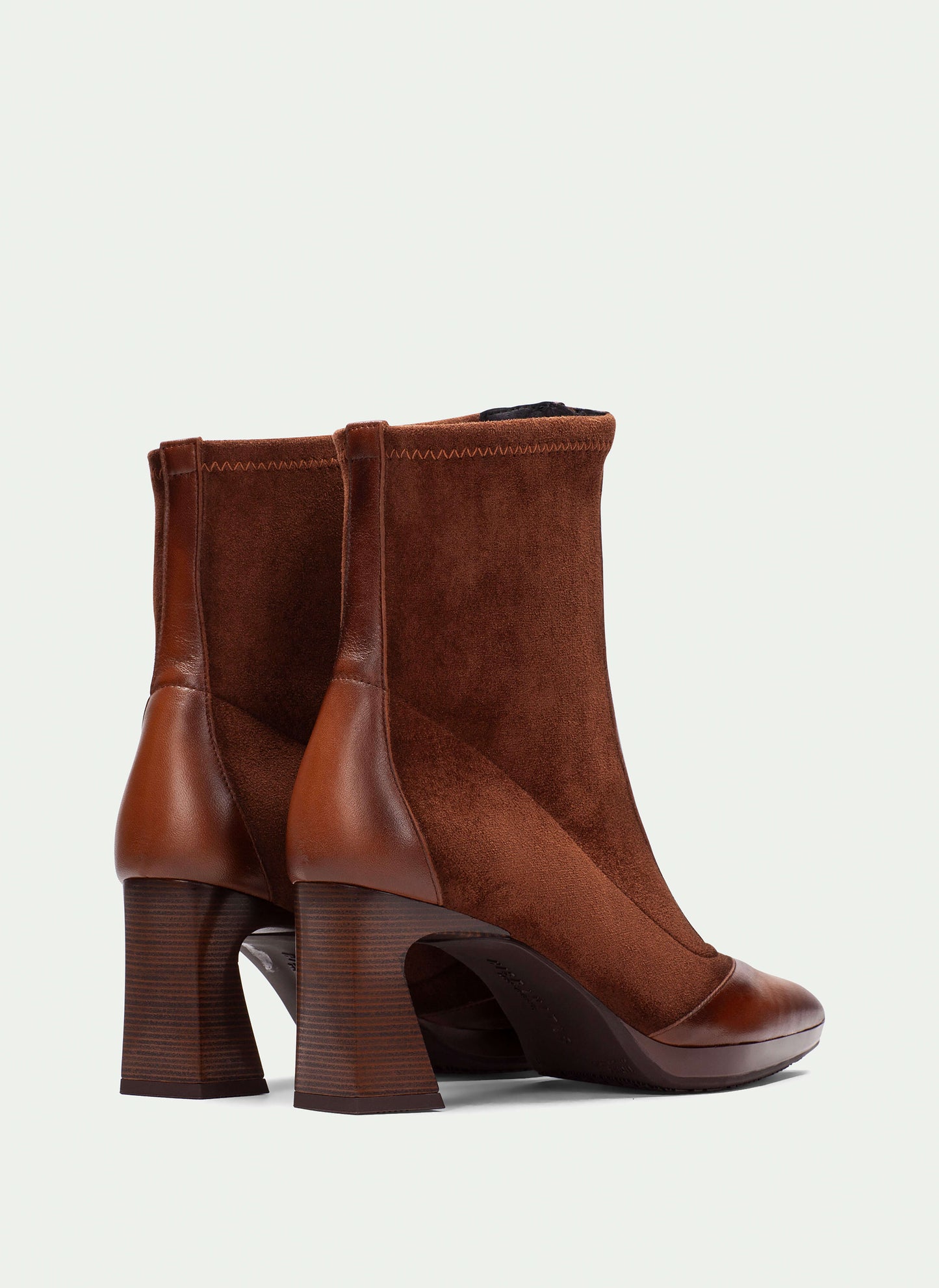 Hispanitas HI254186 Cuero Tan Ankle Boots with Front Zip