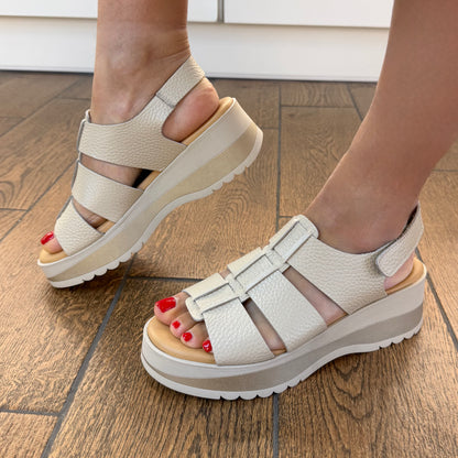 Valeria's 2620 Beige Comfort Sandals
