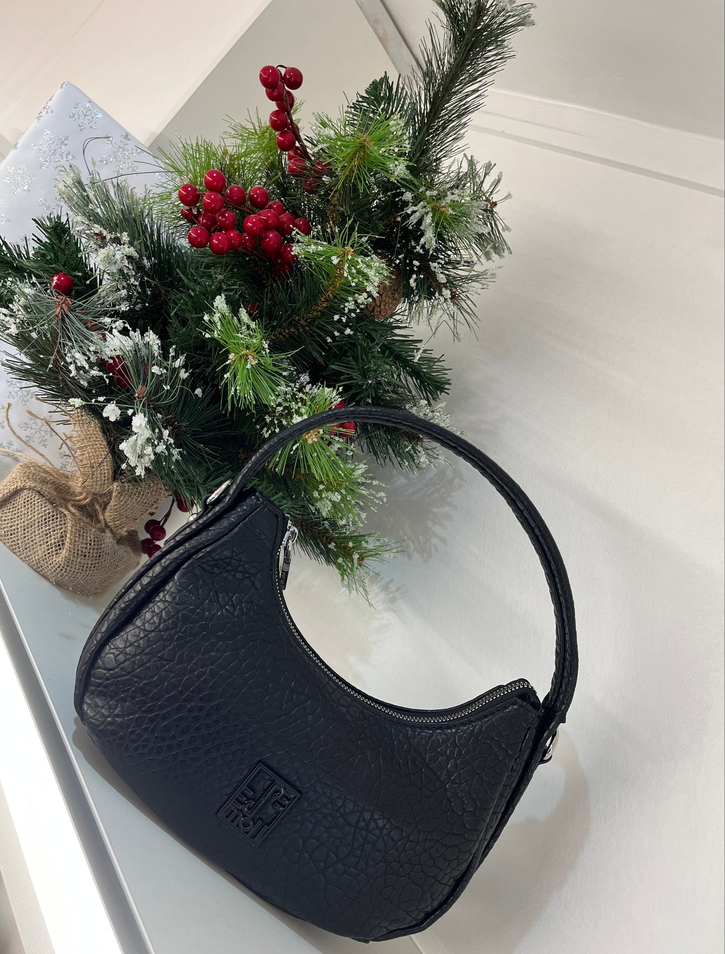 Pepe Moll 252293 Aitana Black Handbag