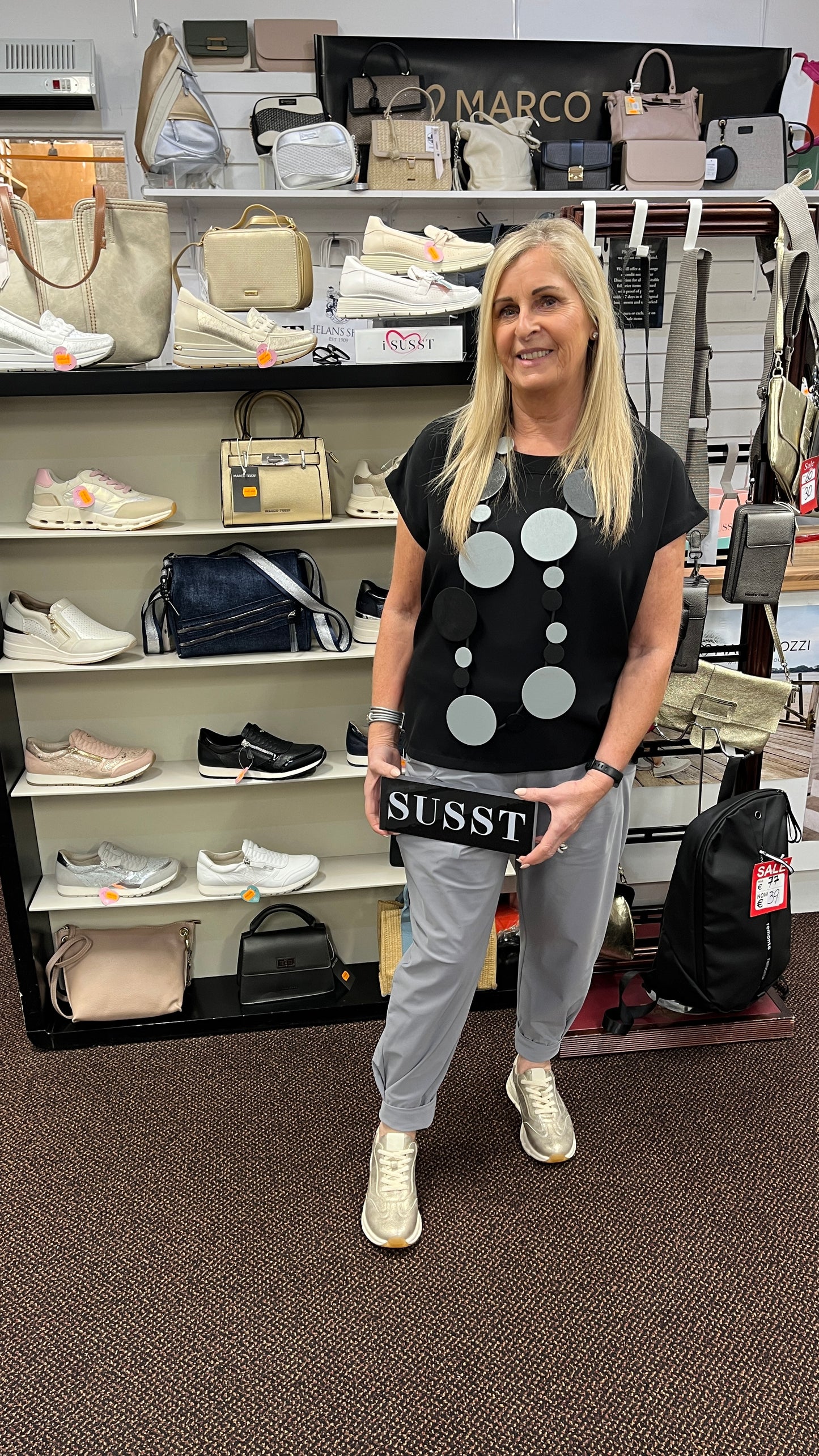 Susst Dawson25 Light Gold PU Sporty PU Runner