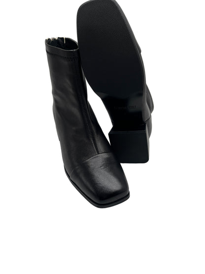 Loretta Vitale W5328B Black Ankle Boots with Cream Stripe & Back Zip