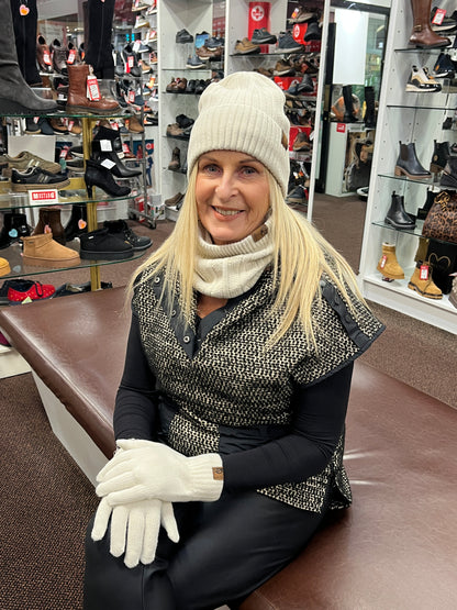 Pepe Moll 252851 Off White/Cream Hat, Snood & Gloves Set