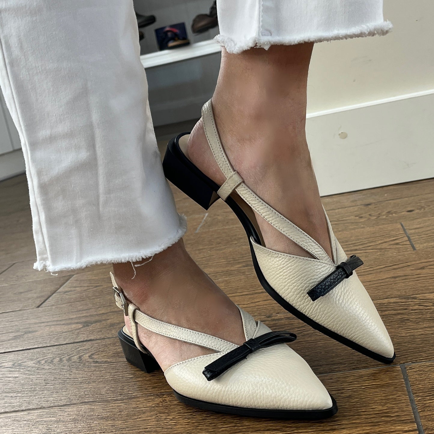Hispanitas BHV264858 Butter & Black Slingback Shoes with Black Bow