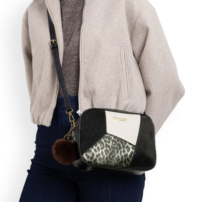 Remonte Q0674-00 Black & Gold Cross Body Bag