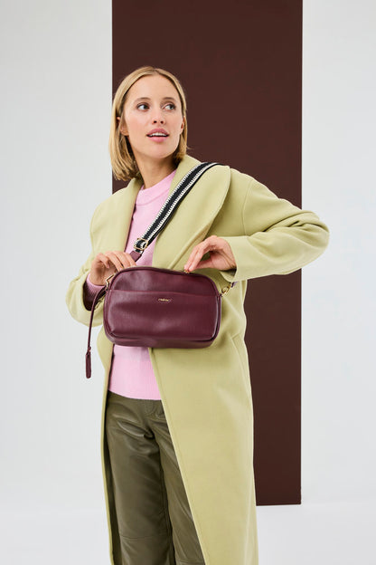 Rieker H1029-30 Brombeer Wine Cross Body Bag
