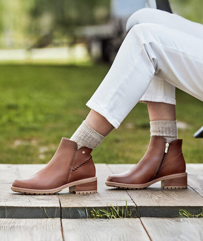 Pikolinos Medina W0D-8871 202 Cuero Tan Ankle Boots