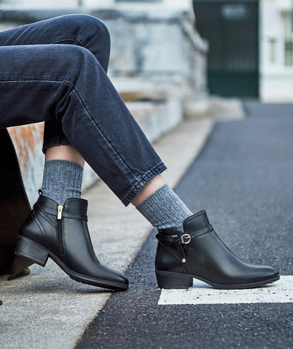Pikolinos Daroca W1U-8901C1 000 Black Ankle Boots