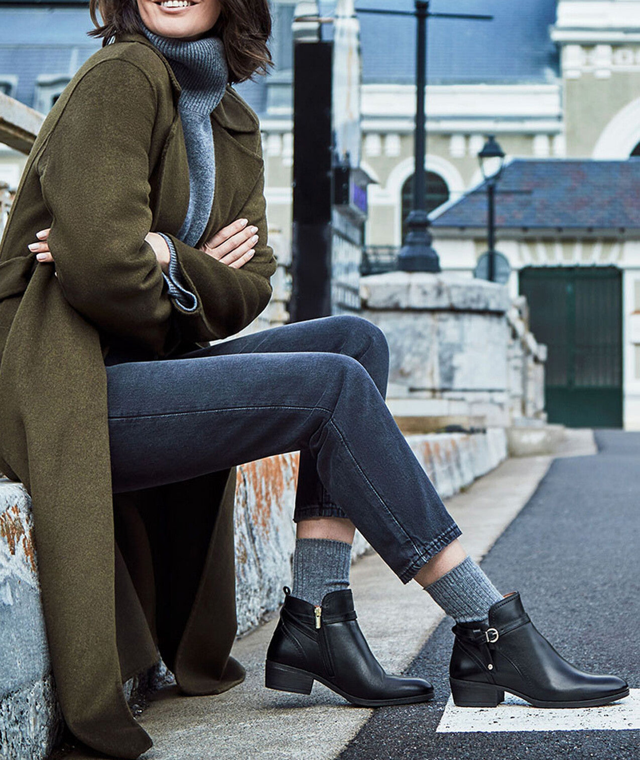 Pikolinos Daroca W1U-8901C1 000 Black Ankle Boots