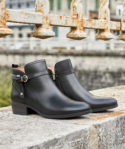 Pikolinos Daroca W1U-8901C1 000 Black Ankle Boots