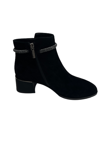 Loretta Vitale YX357 Black Suede Ankle Boots