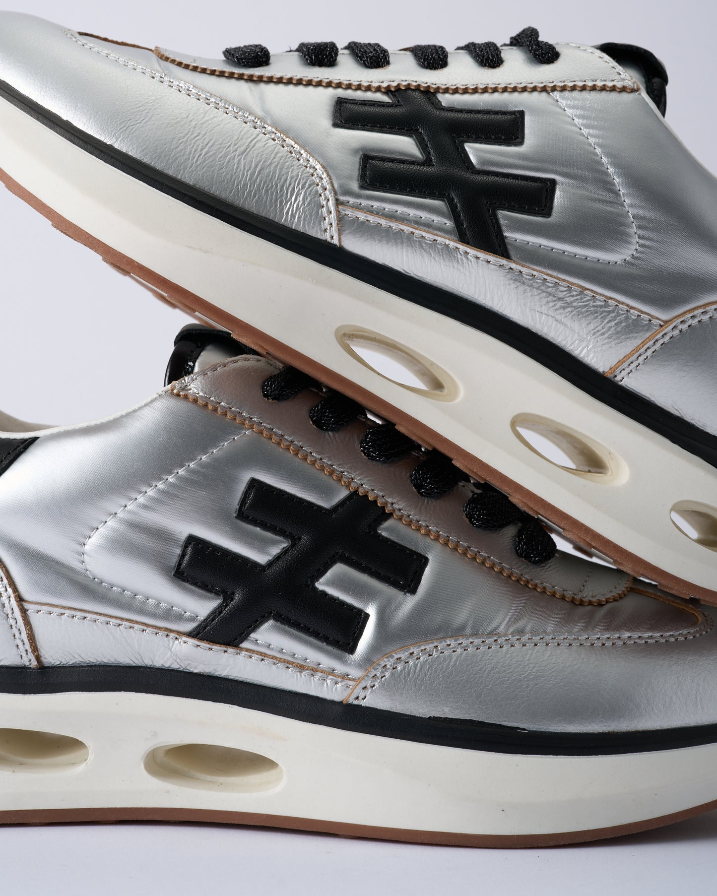 Another Trend A041V241 Plata Silver Trainers