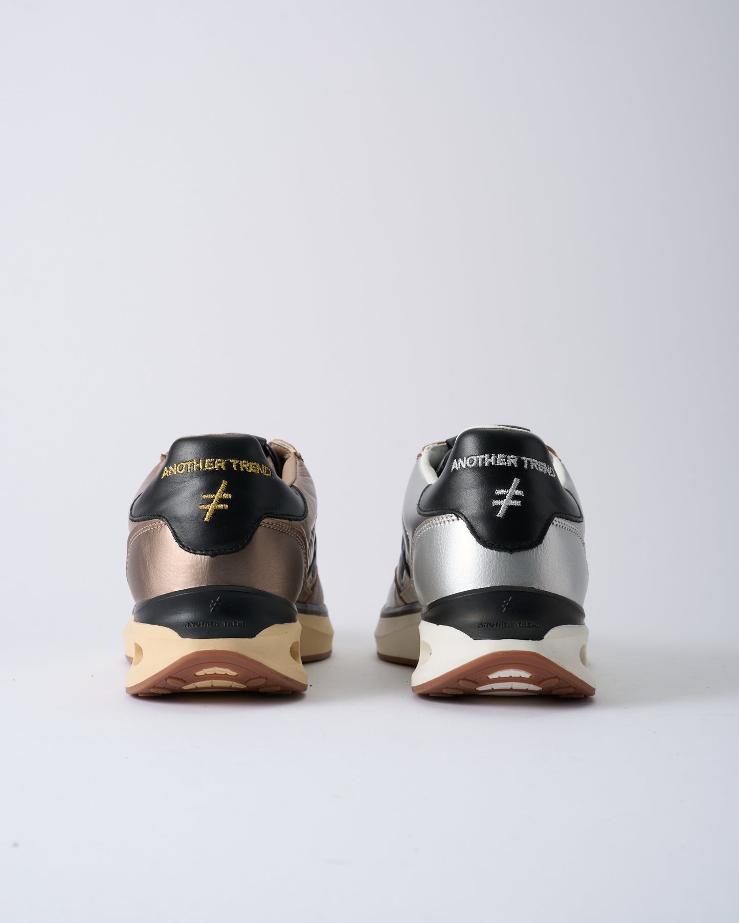 Another Trend A041V3C9 Smoke Trainers