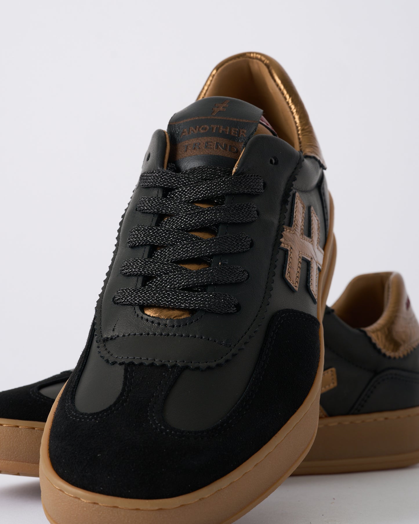 Another Trend A0320385 Komba Black & Dark Gold Trainers