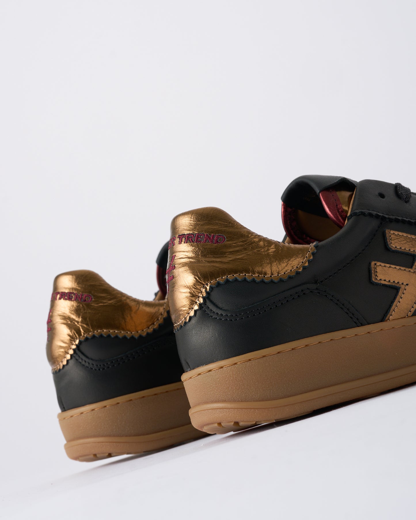 Another Trend A0320385 Komba Black & Dark Gold Trainers