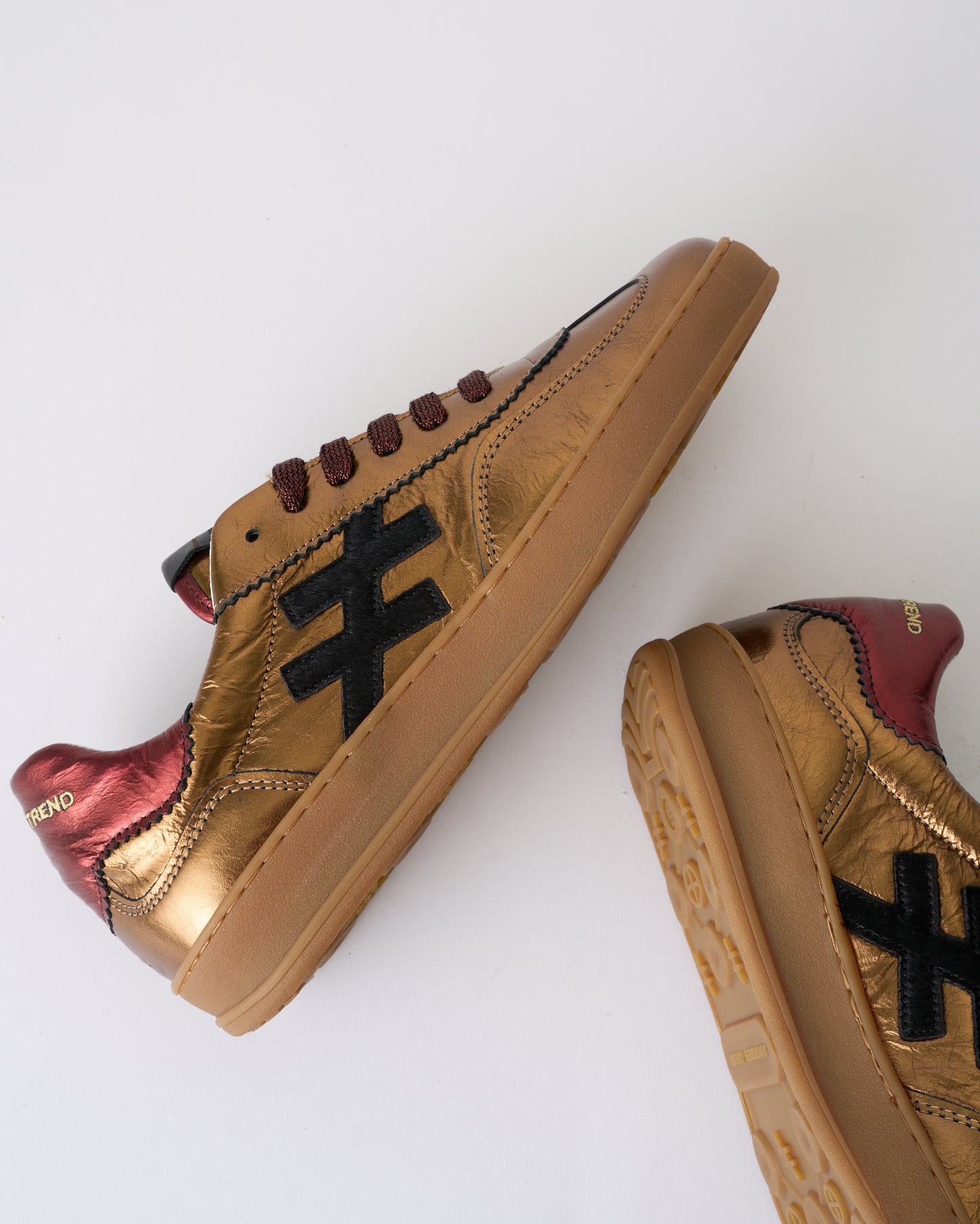 Another Trend A03258D1 Las Vegas Dark Gold Trainers