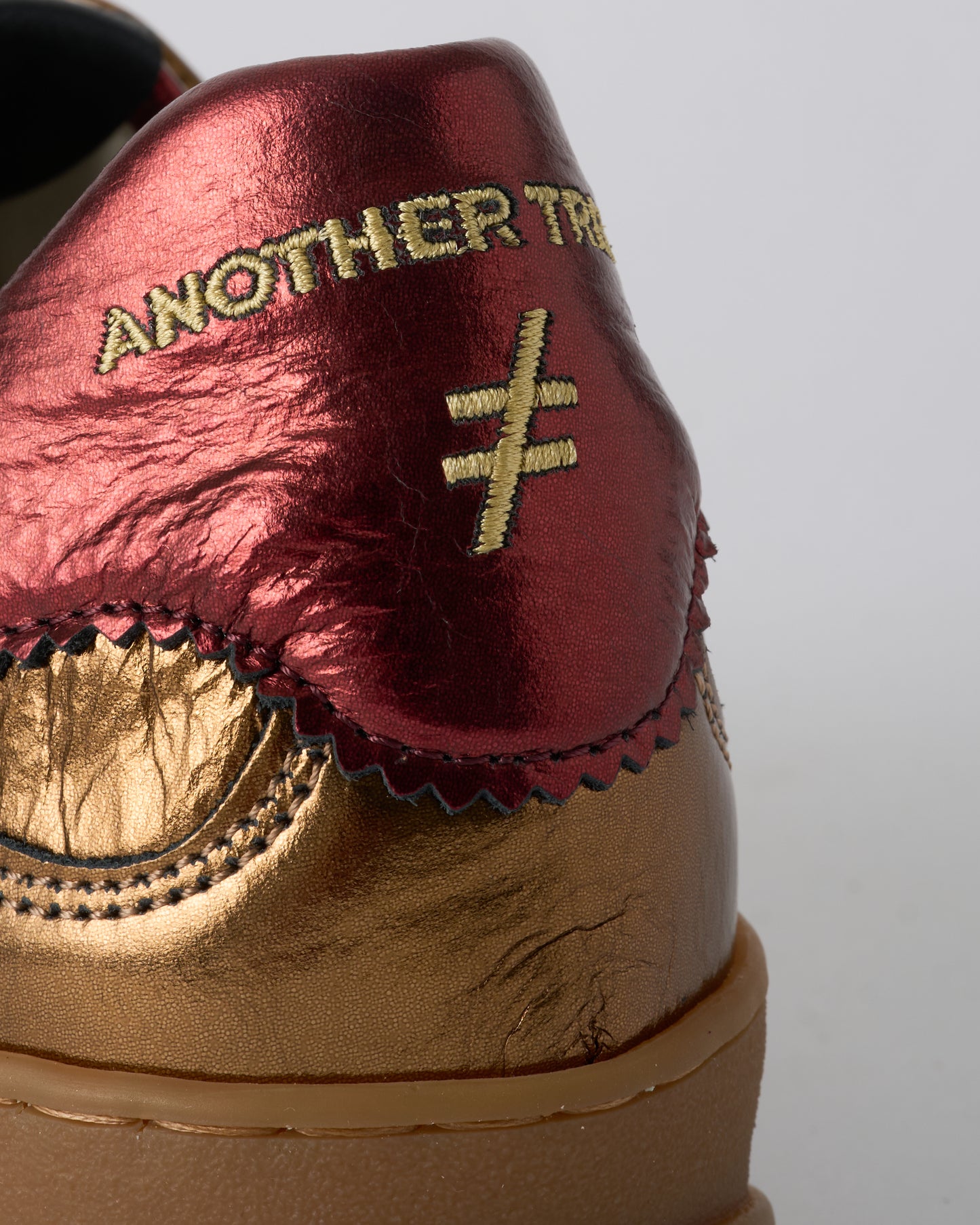 Another Trend A03258D1 Las Vegas Dark Gold Trainers