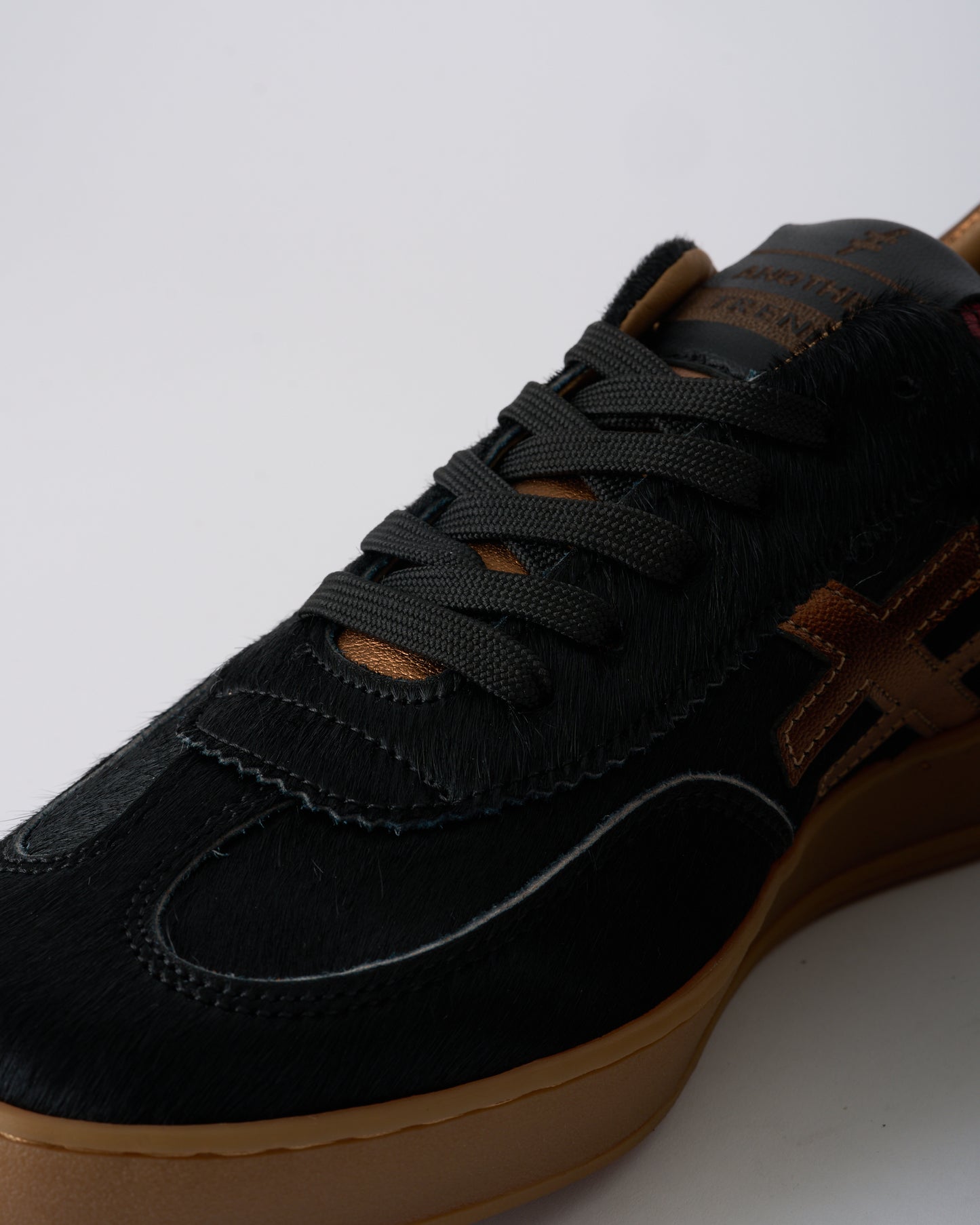 Another Trend A032P105 Pony Black & Gold Trainers