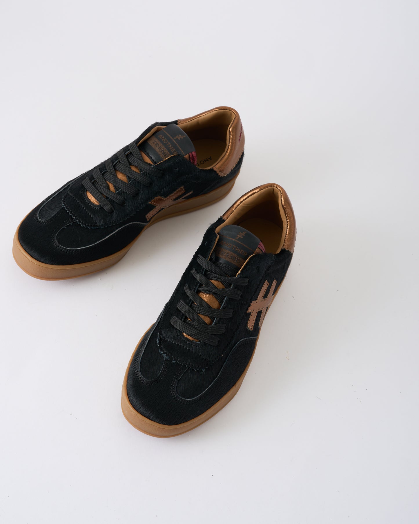 Another Trend A032P105 Pony Black & Gold Trainers